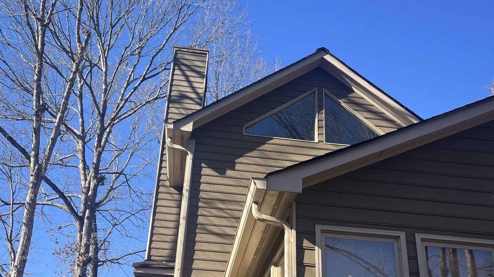How Cincinnati Freeze-Thaw Pulls Gutters Off Fascia